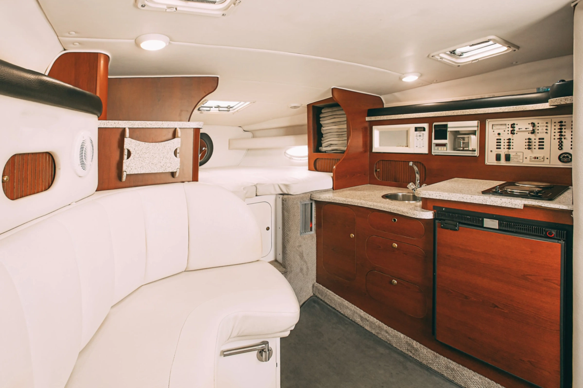 Катер Rinker 310 image- 10